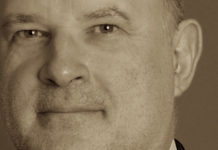 Canoo eröffnet Niederlassung in Zürich Das Basler Unternehmem für web-basierte Geschäftsanwendungen, Canoo Engineering AG, eröffnet in Zürich eine Niederlassung mit 10 Mitarbeitern.