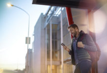 Neue Mobile-Abos von upc für die Ferien UPC lanciert neue Mobile-Abos. Das neue Mobile-Portfolio von UPC steht für noch mehr High Speed-Daten und inkludiertem WhatsApp-Messaging.