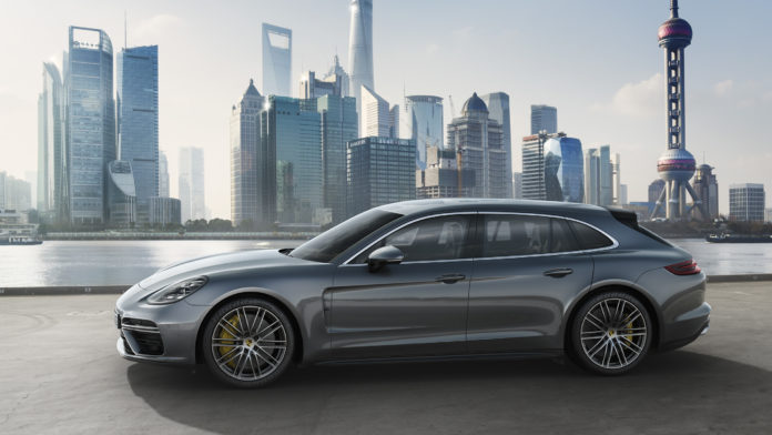 Porsche_Shanghai Porsche präsentiert an Auto Shanghai 2017 fünf Neuheiten für den asiatischen Markt. Im Mittelpunkt steht das Asien-Debüt des Panamera Sport Turismo.