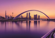 Mehr von Dubai erleben Brücke über Dubai