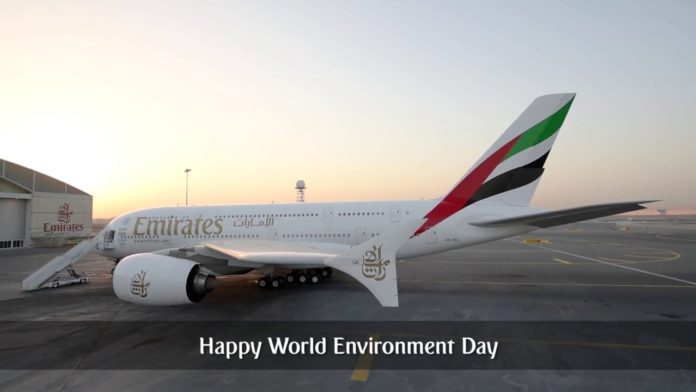 Video zur Reinigung von Emirates Flugzeugen