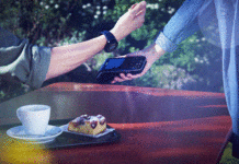 Samsung Pay ab sofort mit der Gear S3 verfügbar Samsung Gear S3 am Handgelenk