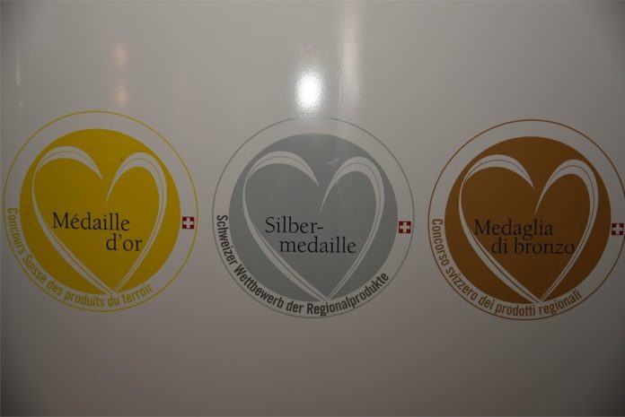 1_Galerie Dor 3 Medaillen