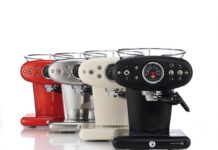 Amici Caffè: Design-Ikone neu interpretiert Amici-Kaffeemaschine in 4 Farbvarianten