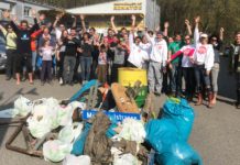 Plastik Studie: Schweizer Seen und Flüsse zugemüllt Freiwillige Helfer haben Plastik eingesammelt.