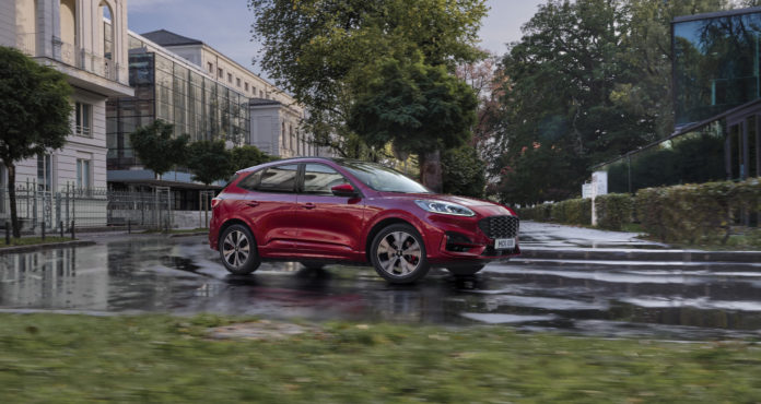 1_FORD_KUGA_ST-LINE_PHEV_020