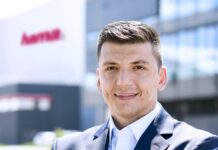 Sesselwechsel bei Hama