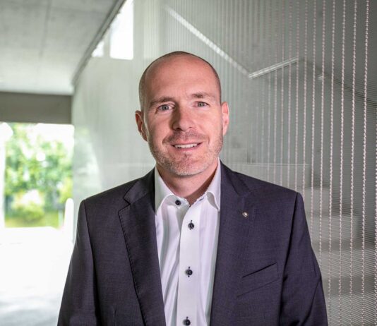 Claude Schreiber wird per 1. Mai 2022 Direktor der Schweizerischen Elektro-Einkaufs-Vereinigung eev Genossenschaft.