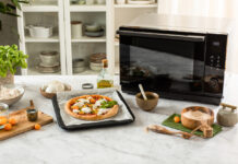 Panasonic will mit dem Dampfbackofen NN-DS59N mehr Leichtigkeit in die Küche bringen