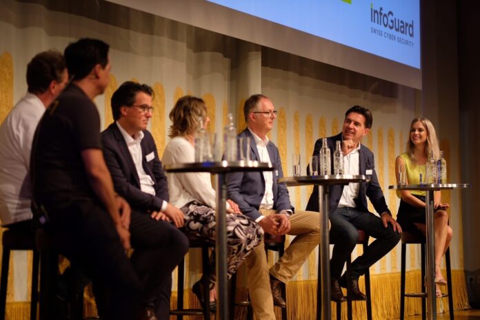 InfoGuard-Security-Lounge_Podiumsdiskussion InfoGuard Security Lounge 2022: CxO-Podiumsdiskussion mit Ulrike Holzhammer (Head of Baloise IT Services Baloise Group), Alexander Graf (CIO Huber+Suhner) und Jean-Claude Flury (CIO V-ZUG). Quelle: InfoGuard.
