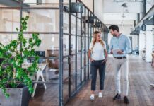 Was moderne Arbeitsbereiche bieten Quelle: ROOMZ.