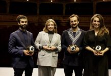 ZFF verzeichnet Premieren-Rekord Die Gewinnerinnen und Gewinner eines Goldenen Auges an der gestrigen Award Night: Ibrahim Nash'at mit HOLLYWOODGATE, Aurora Gossé mit DANCING QUEEN , Selman Nacar mit HESITATION WOUND und Kseniia Marchenko mit IN THE REARVIEW. Quelle: ZFF.