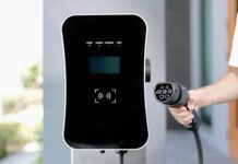 devolo stellt in München Lösungen für E-Mobilität vor