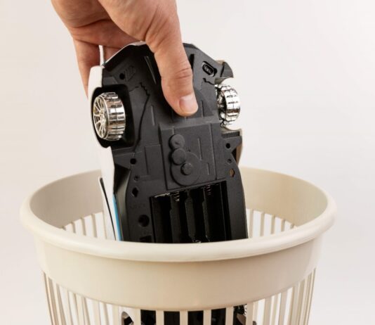 Elektroschrott gehört ins Recycling Quelle: Stiftung Sens, Zürich