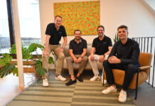 Sonio übernimmt Flow Swiss AG Foto: (v.l.n.r.) Roger Hegglin (Sonio), Reto Giezendanner (Flow Swiss), Ralph Meyer (Sonio) und Bojan Jovanovic (Flow Swiss)