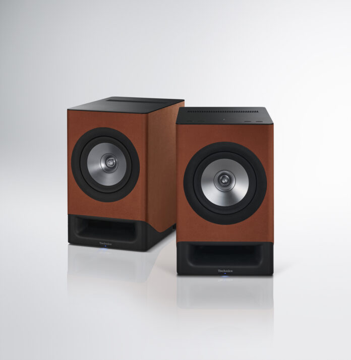 technics-speaker-SC-CX700-terracotta-01-6956x7132_Easy-Resize.com