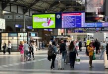 E-Zigaretten verzeichnen tiefe Recyclingquote Auf Bildschirmen im öffentlichen Raum, an Grossveranstaltungen oder im Eingang von Bildungsinstitutionen: SENS eRecycling sensibilisiert für die korrekte Entsorgung von E-Zigaretten.