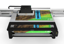 Canon mit nachhaltigem Ansatz Foto Canon: Arizona 1300 FLXflow_Hero1_PrinterOnly