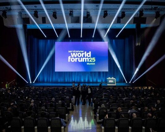 ServiceNow zeigt wie KI-Agenten die Produktivität ankurbeln