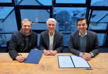 Wie Start-ups im Bereich Cybersecurity unterstützt werden Kooperation unterzeichnet (v.l.): Philipp Gerbert, CEO TUM Venture Labs, Gabriel von Mitschke-Colland, Chief Digital Officer Giesecke+Devrient, Ralf Wintergerst, CEO Giesecke+Devrient