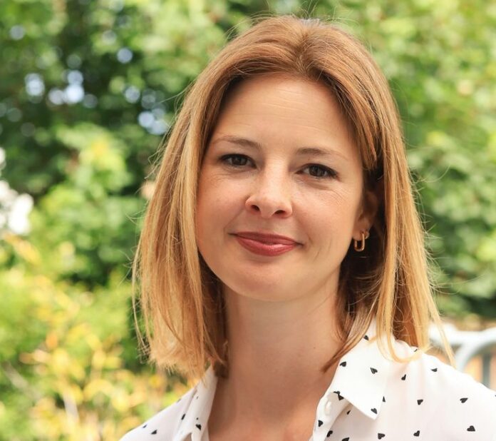 equinix Eleni Coldrey, Director Financial Services EMEA bei Equinix