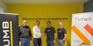 UMB erweitert Healthcare-Portfolio durch Partnerschaft mit trifact Peter Plank (UMB), Patrick Basler, CEO Trifact AG, Carmelo Salmeri und Reto Rueegsegger beide UMB (Vlnr)