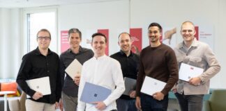 Brack Business zum Microsoft Surface Platinum-Partner ernannt v.l.n.r.: Dominic Hersperger, Lead Region Mitte Brack.Alltron; Christian Behre, Lead Modern Workplace & Cloud Brack.Alltron; Andreas Graf, Surface Partner Development Manager bei Microsoft; Stefan Werren, Category Marketing Manager Brack.Alltron; Rami Antar; Specialized Sales Brack.Alltron, Simon Kiefl, Lead Category Computing Brack.Alltron