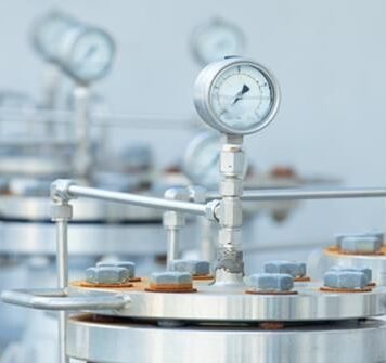 Warum sich nachhaltige Innovationen lohnen Klarer Vorteil: Empa-Forschende zeigen, dass sich der SSbD-Ansatz für die Industrie lohnt. Bild: Adobe Stock