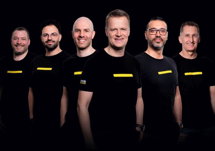 Marc Zimmermann, Head of Business Development, Jan Tschopp, Head of Modern Work & Connectivity, Massimo Castelberg, Head of Cloud Services, Karsten Sauerwald, CSO - Head of Services, Carlos Moreira, Head of Cyber Security & Communication Services, Andreas Jud, Head of Platform Solutions (v.l.n.r)