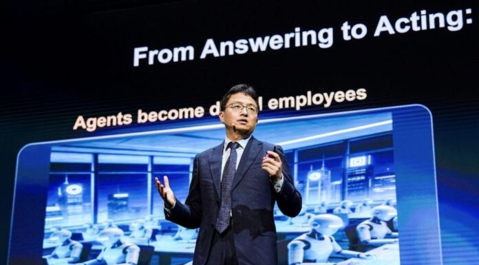 Huawei stellt Full-Stack-Lösung für KI-Rechenzentren vor Yuan Yuan, President of the Huawei Data Storage Product Line1-2