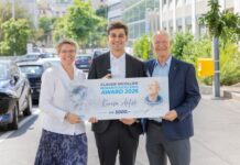 Auszeichnungen für Forschung mit Wirkung © CSEM: v.l.n.r.: Andrea Dunbar (CTO, CSEM), Kerem Artuk (R&D Engineer, CSEM) und Claude Nicollier (ehemaliger Präsident des CSEM und Schweizer Astronaut).