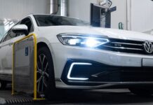 Wieso Plug-In-Hybride einen zu hohen Verbrauch haben Gemessen wurden für die Studie die elektrische Reichweite, der Strom- und Treibstoffverbrauch sowie CO₂- und Schadstoffemissionen bei unterschiedlichen Aussentemperaturen. Bild: Empa